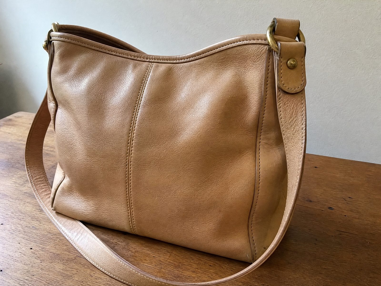 Leather handbag, tan